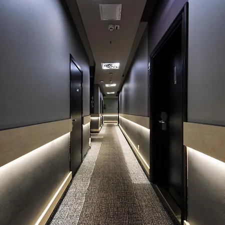 Carat Boutique Hotell 4*