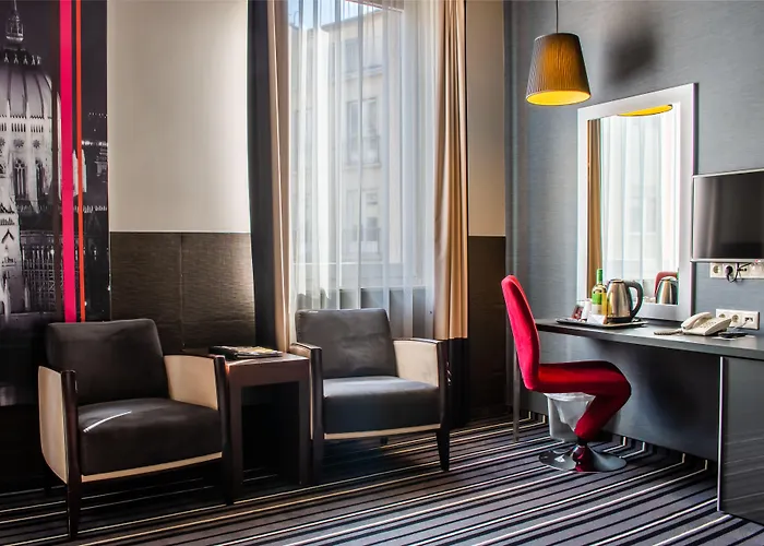 מלון Carat Boutique 4*